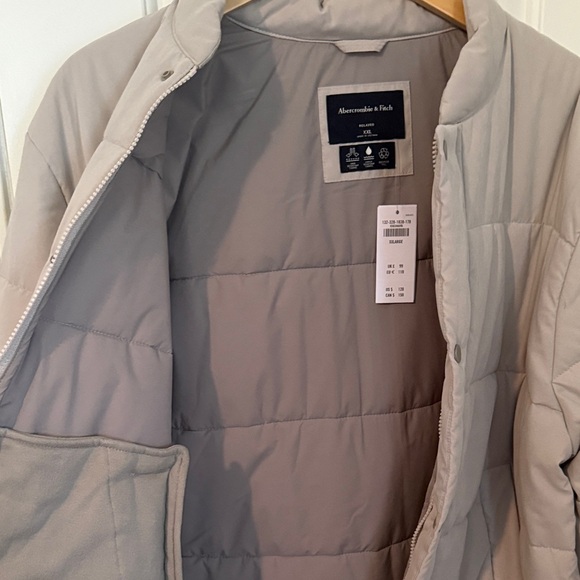 Abercrombie & Fitch khaki Bomber Jacket - Picture 3 of 5